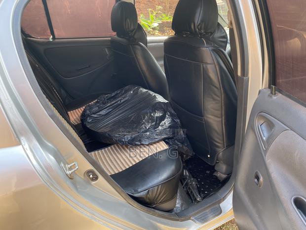 Toyota Vitz 2003 Silver