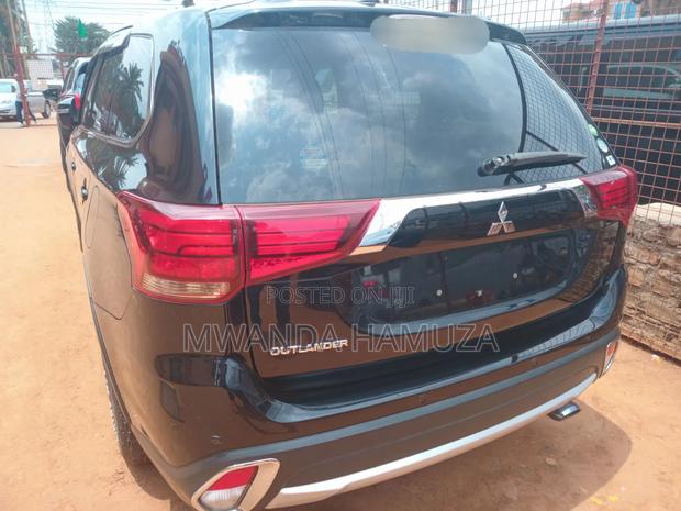 Mitsubishi Outlander 2017 Black
