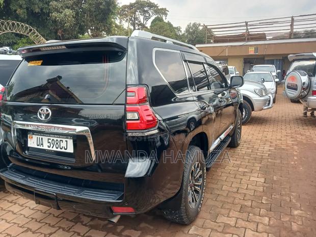 Toyota Land Cruiser Prado 2012 Black