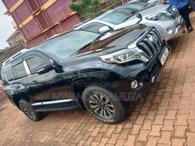 Toyota Land Cruiser Prado 2012 Black