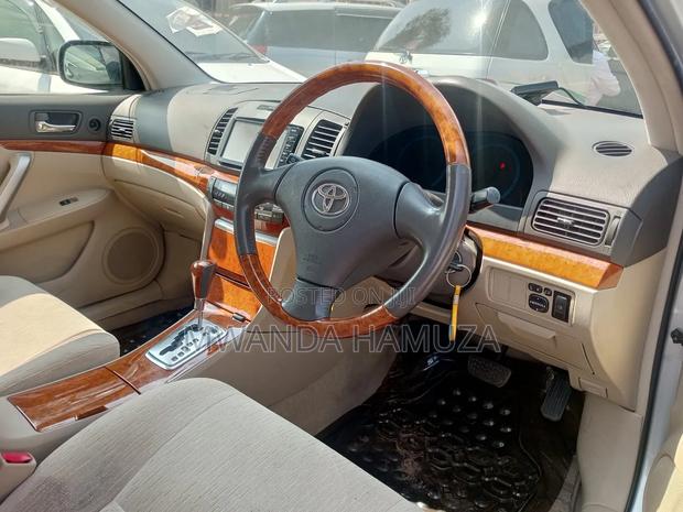 Toyota Premio 2006 Silver