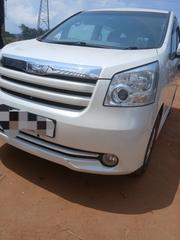 Toyota Noah 2011 White for sale