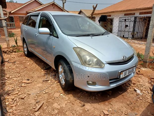 Toyota Wish 2007 Silver