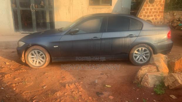 BMW 320i Wagon RWD 2013 Gray