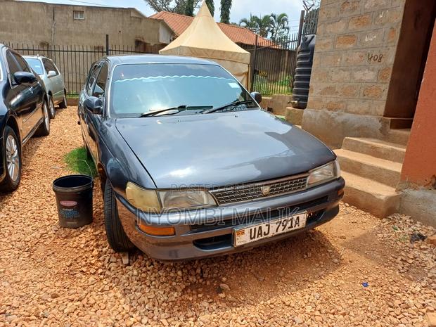 Toyota Corolla 1996 Gray