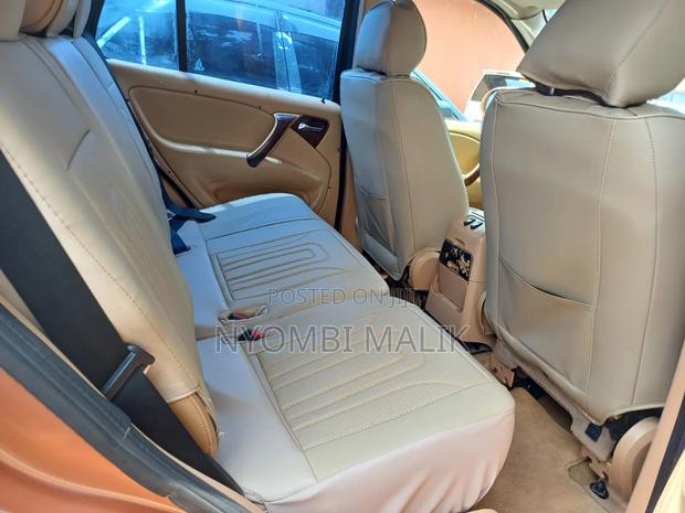 Mercedes-Benz M Class 2000 Brown