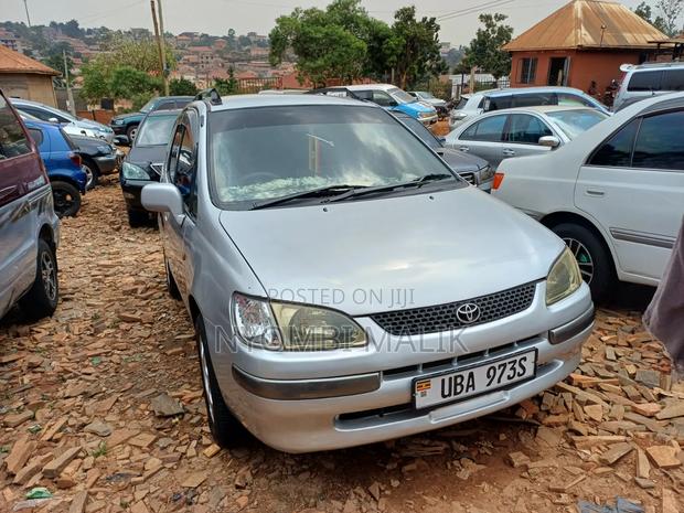 Toyota Corolla Spacio 1998 Silver