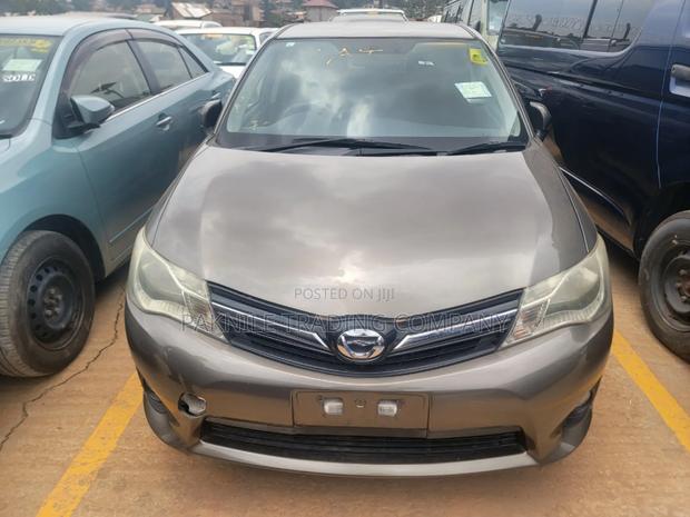 Toyota Corolla Fielder 2013 Gold