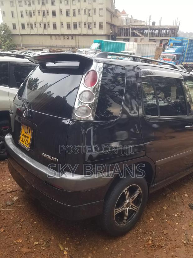 Toyota Raum 2004 Black