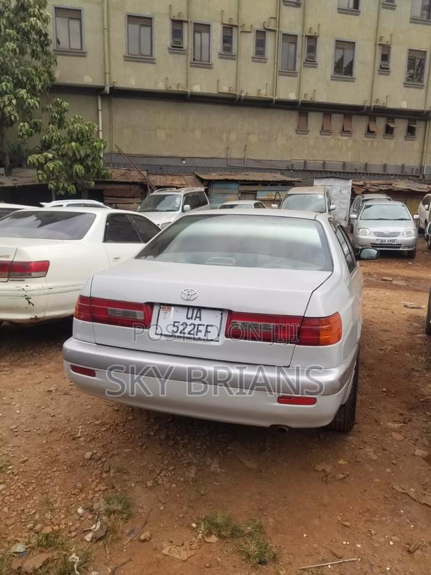 Toyota Corona Premio 2001 White