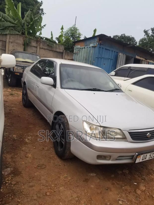 Toyota Corona Premio 2001 White