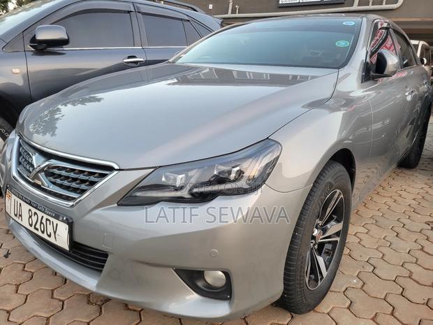 Toyota Mark X 2.5 AWD 2011 Gray