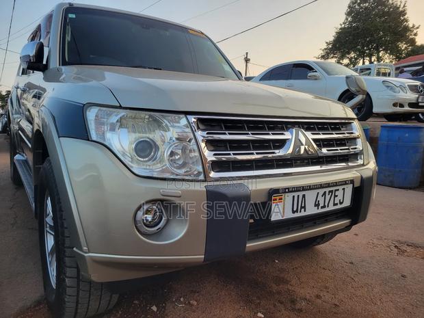 Mitsubishi Pajero 3.2 Di-D 2008 Silver