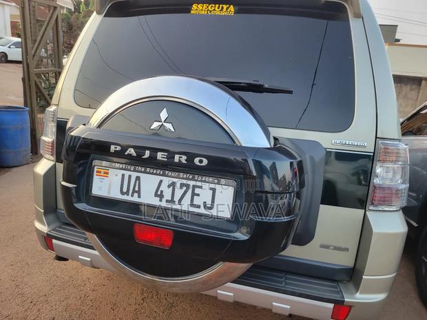Mitsubishi Pajero 3.2 Di-D 2008 Silver