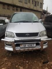 Toyota Noah 2001 White for sale