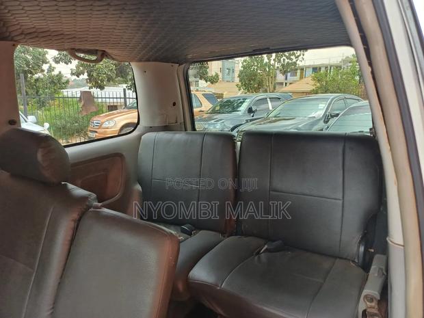 Toyota Voxy 2006 White