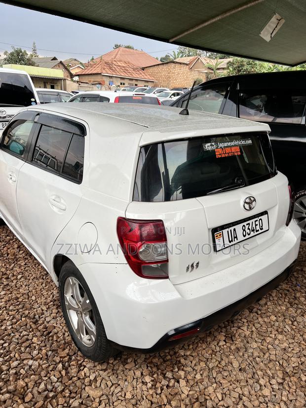 Toyota IST 2012 White