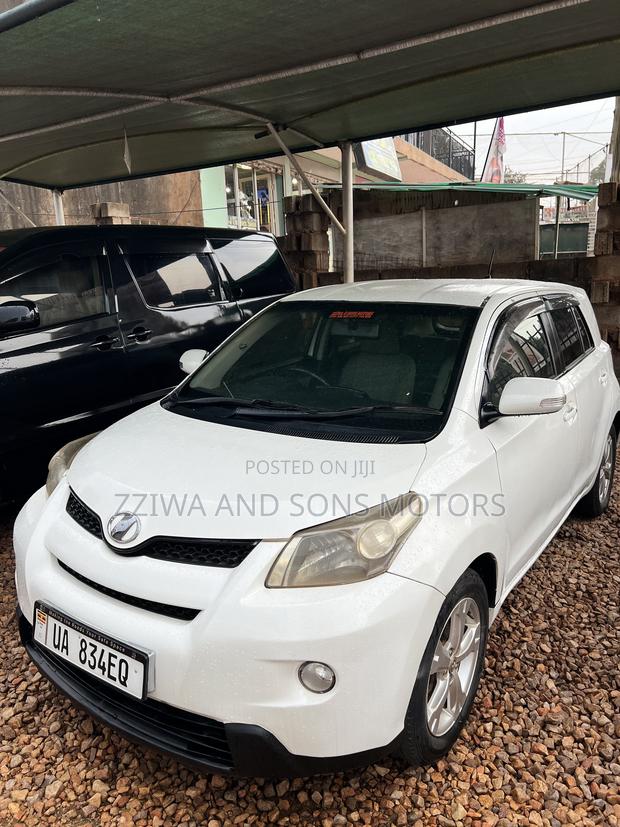 Toyota IST 2012 White