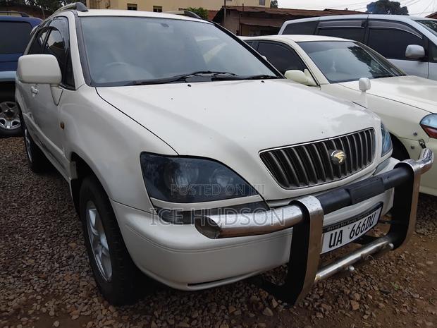 Toyota Harrier 2002 Off white