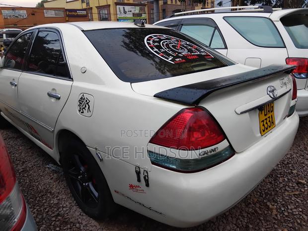 Toyota Mark II 2003 Off white