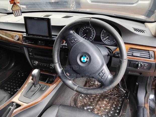 BMW 323i 2010 Black