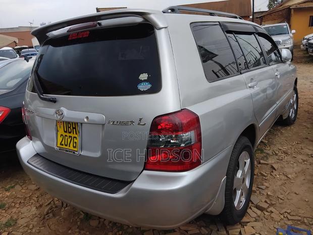 Toyota Kluger 2006 Ivory