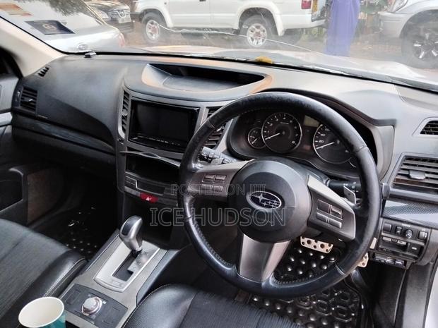 Subaru Legacy 2009 Silver