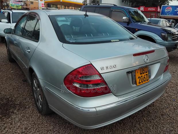 Mercedes-Benz E320 2009 Silver