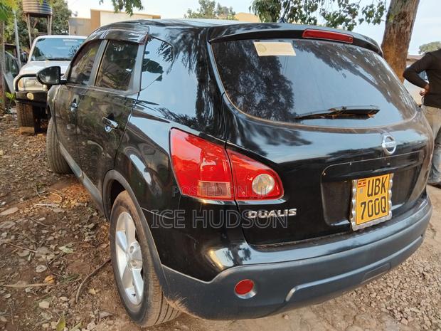 Nissan Dualis 2011 Black