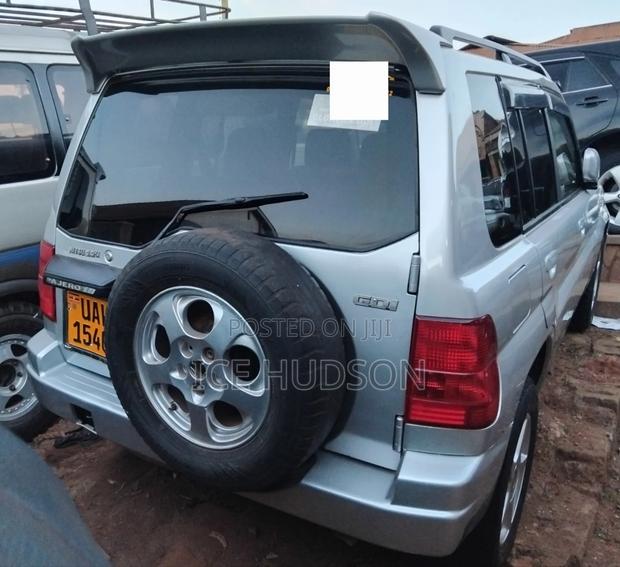 Mitsubishi Pajero IO 2003 Silver