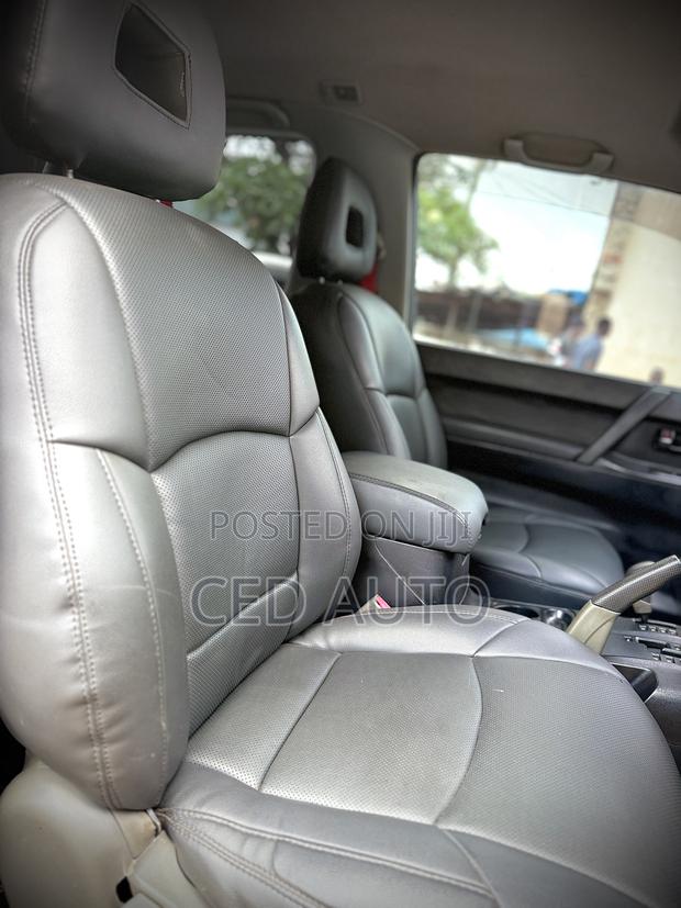 Mitsubishi Pajero 2006 Blue