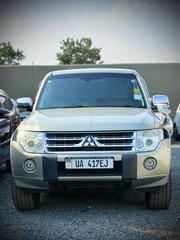 Mitsubishi Pajero 2010 Green for sale