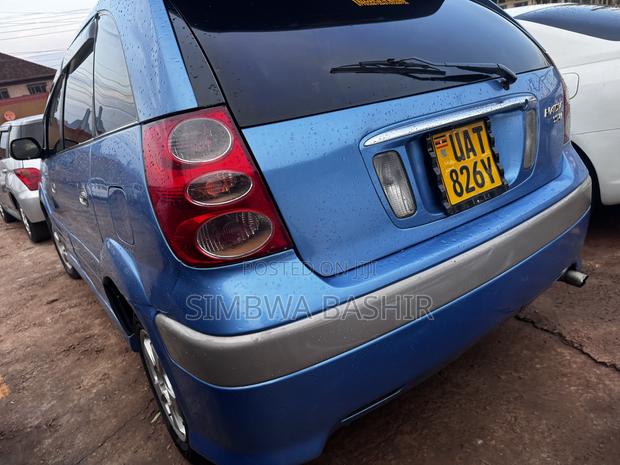 Toyota Nadia 2001 Blue