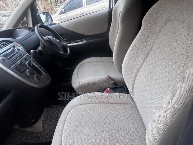 Toyota Ractis 2009 White