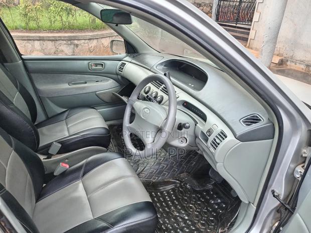 Toyota Vista 2002 Gray