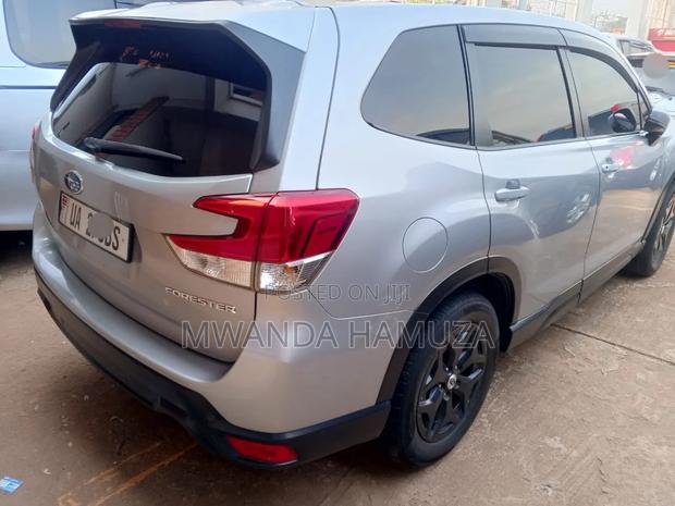 Subaru Forester 2018 Silver