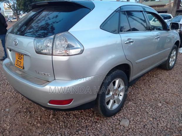 Toyota Harrier 2009 Silver