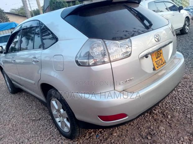 Toyota Harrier 2009 Silver