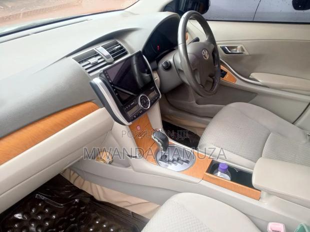 Toyota Premio 2009 Silver
