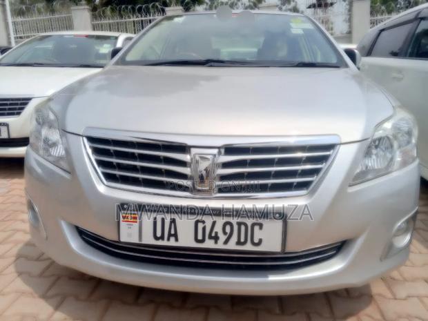 Toyota Premio 2012 Silver