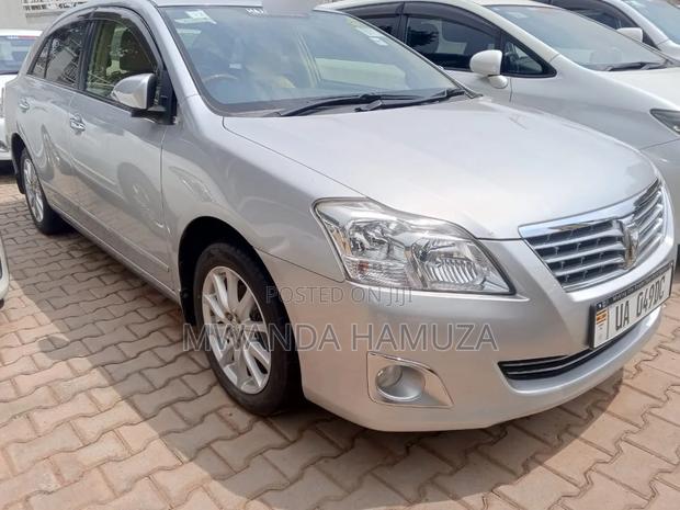 Toyota Premio 2012 Silver