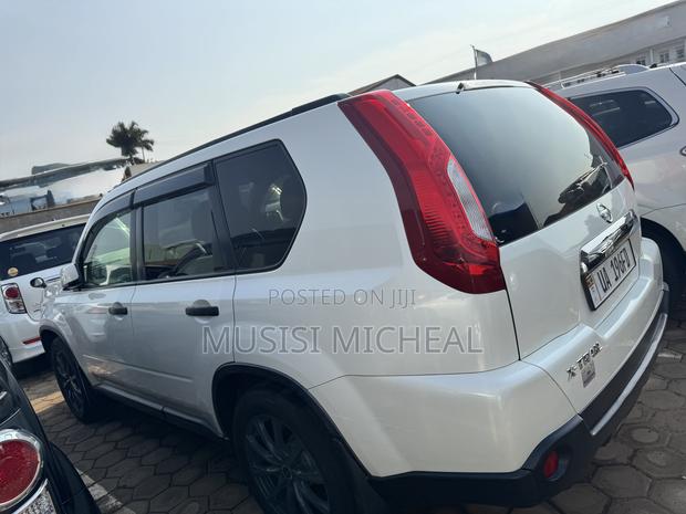 Nissan X-Trail 2.0 Petrol XE 2012 White