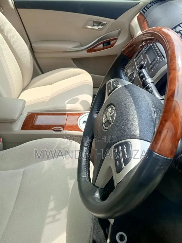 Toyota Premio 2012 White