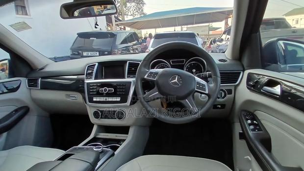 Mercedes-Benz M Class 2013 Blue