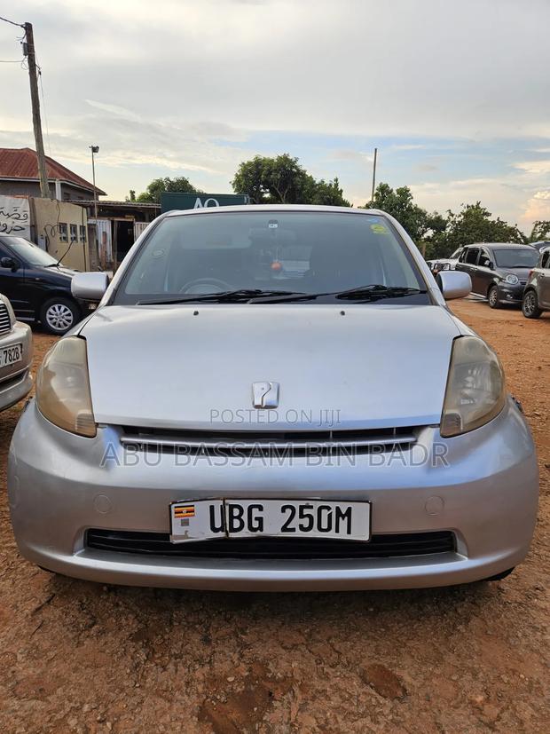 Toyota Passo 1.0 FWD 2006 Silver