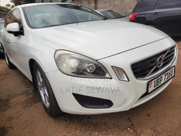 Volvo XC60 T6 AWD 2010 White