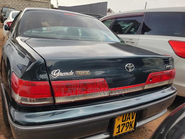Toyota Mark II 2.0 AWD 1998 Black