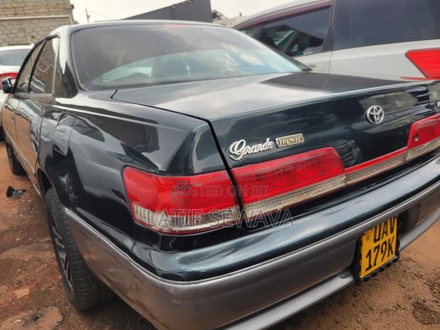 Toyota Mark II 2.0 AWD 1998 Black