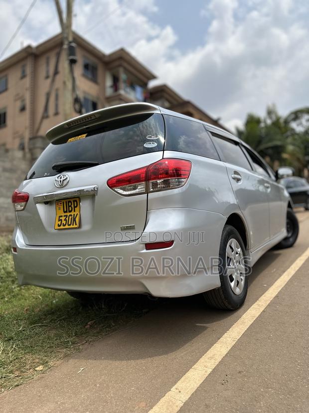 Toyota Wish 2010