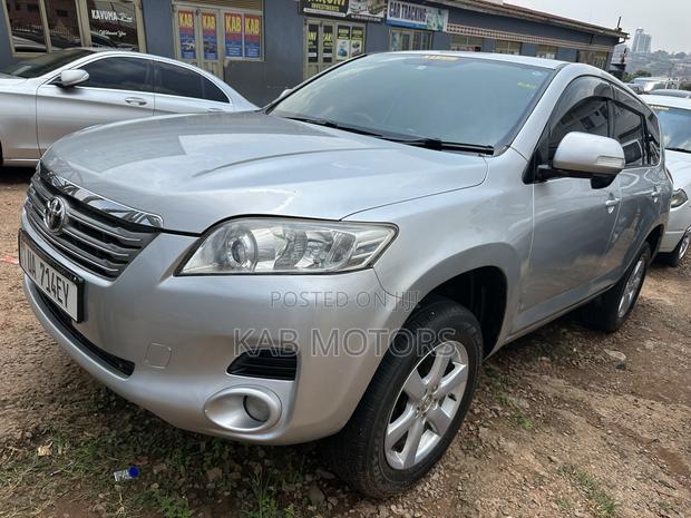 Toyota Vanguard 2007 Silver